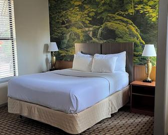 Northern Queen Inn - Nevada City - Bedroom