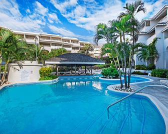 Bougainvillea Barbados - Dover - בריכה