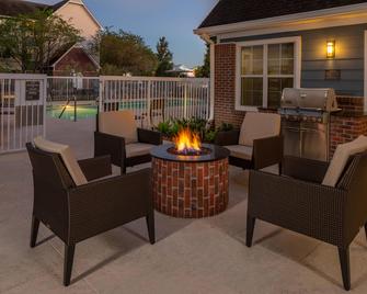 Residence Inn by Marriott Baton Rouge Siegen Lane - Baton Rouge - Patio