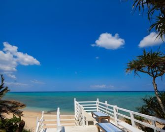 Woodpecker Nakijin - Nakijin - Strand