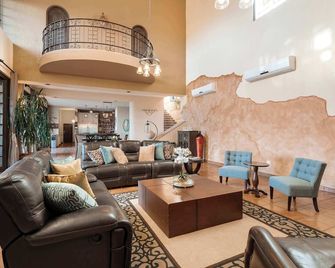 Elegant Hacienda Villa for 20, Ocean Views, Pool - San José del Cabo - Sala de estar