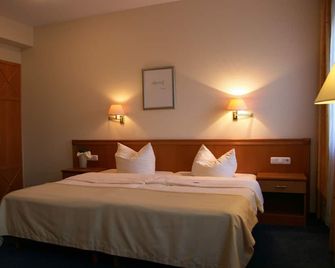 Hotel Wilhelmshöhe - Neuenrade - Вигляд зовні