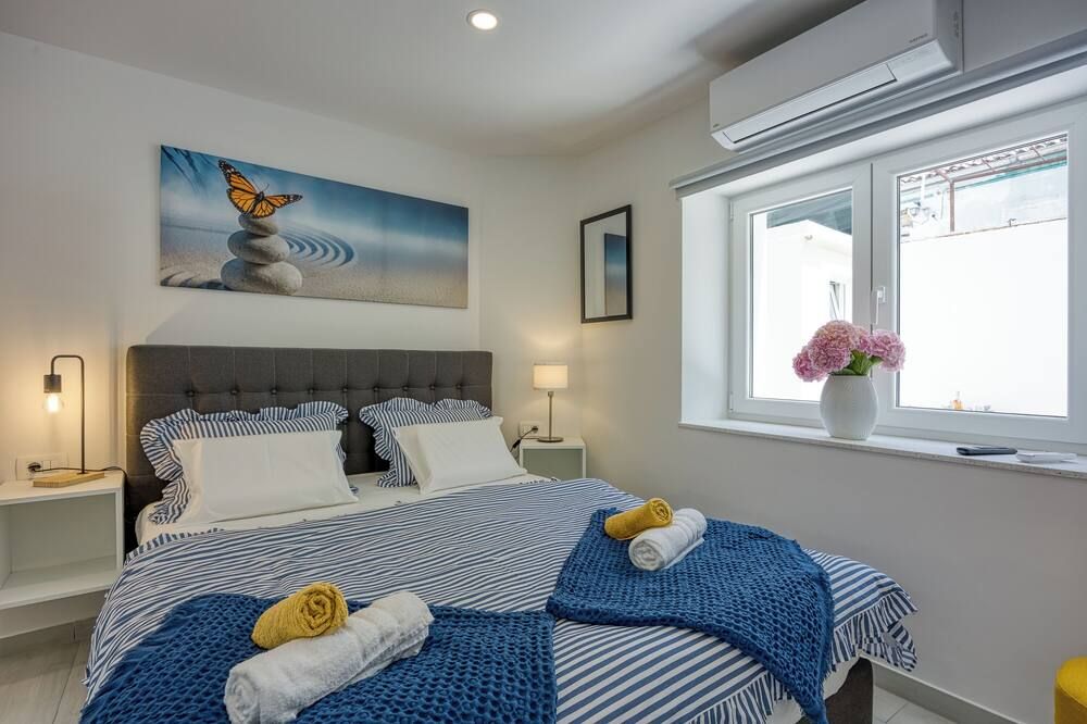 مالي لوسينج سمر بريز - مالي لوسينج - غرفة نوم