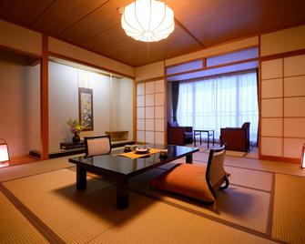 Hotel Grand Mer Sankaiso - Ajigasawa - Dining room