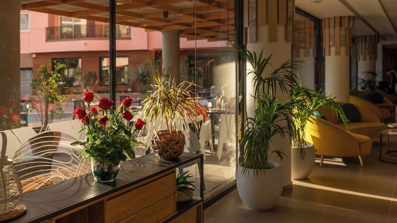 أكوا هوتل ذا بريتس آند سبا - عامامل جميع الخدمات - لبالغين فقل +18