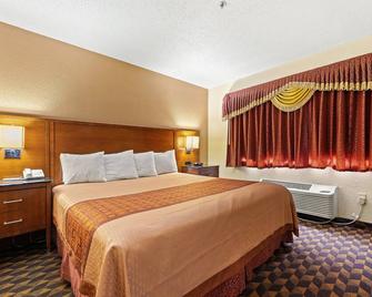 Geneva Motel Inn - Saint Charles - Bedroom