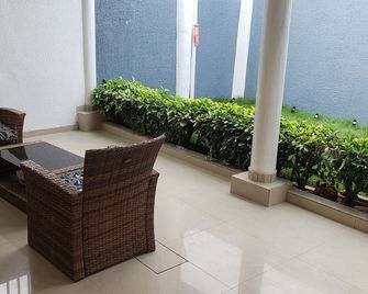 Luxury In Adidogome Lome Togo - Lomé - Patio