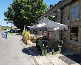 The Crown Inn - Alfreton - Patio