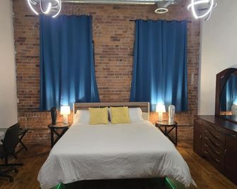 Detroit Harbor Loft - Detroit
