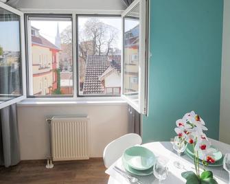 Live & Sleep - Novi Sad - Dining room