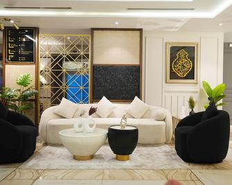 Best Western Plus Grand Hotel Multan - Multān - Lobby