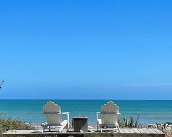 Beachfront Retreat On Revell - Hokitika - Beach