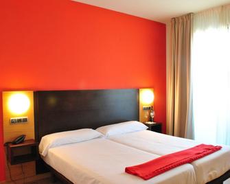 Hotel Maritimo Ris Con Garaje - Noja - Habitación