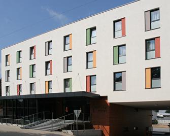 Impiq Hotel - Trnava - Bâtiment