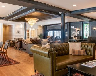 The Wentworth - Jackson - Lounge