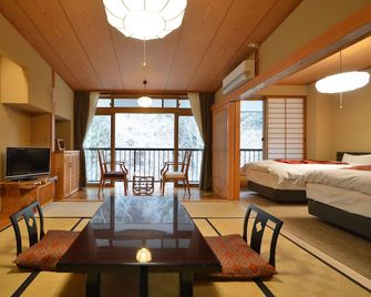 Kurokawa Onsen Oku no Yu - Minamioguni