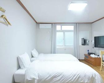 Sorak Y Hostel - Sokcho - Bedroom