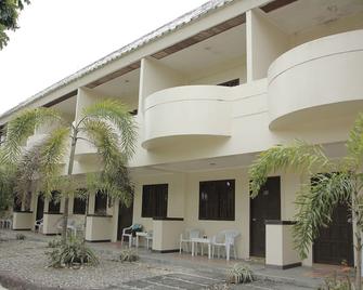 Casa Pilar Beach Resort - Boracay - Edificio
