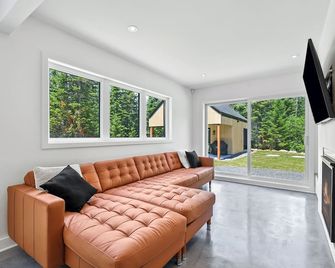 Chalet Le Konfør, Spa et Nature ! - Sainte-Agathe-des-Monts - Living room