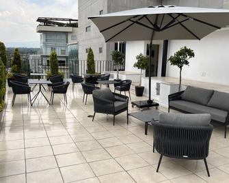 St Isidro Suites Corporate Housing Spa & Wellness Center - Mexico City - Patio