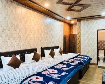 Dev Bhoomi Resort - Dhanaulti - Habitación