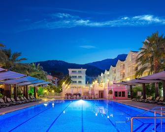 Onkel Resort Hotel - Kemer - Bể bơi