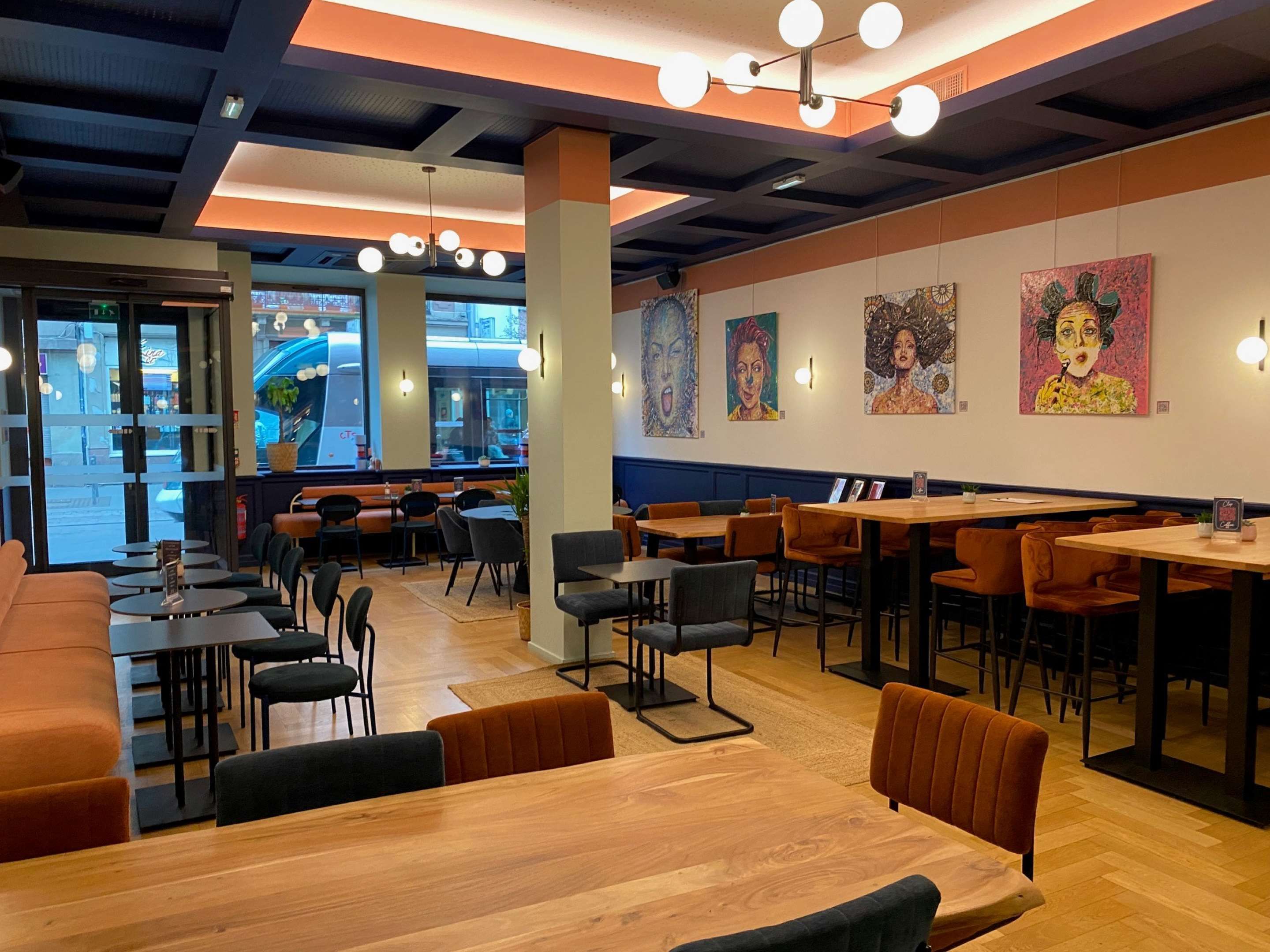 كلاكلاب أوتل - ستراسبورغ - مطعم