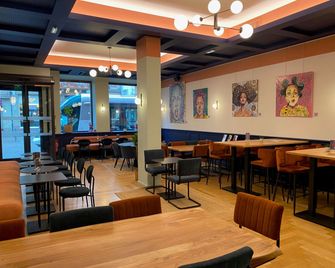 كلاكلاب أوتل - ستراسبورغ - مطعم