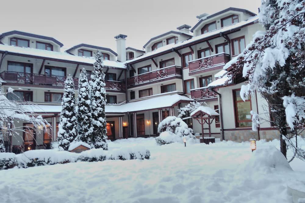 Evelina Palace Hotel - בנסקו - בניין