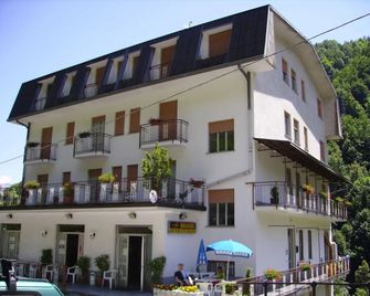 Albergo Regina - Bognanco - Building