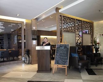 Meritin Hotel - קוצ'ינג