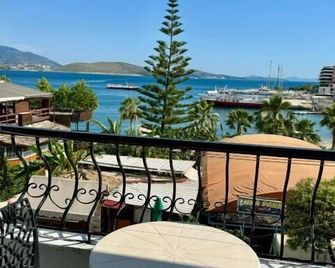Hotel Cakalli - Saranda - Balkong