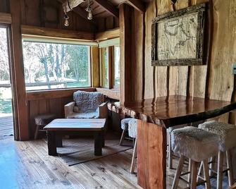 Cabaña Rústica Pellin - Pucón - Sala de estar