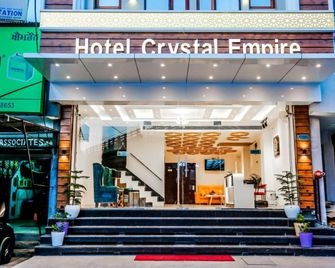 Hotel Crystal Empire - Panchkula - Gebäude