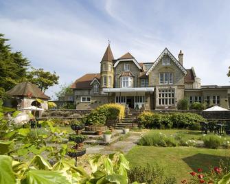 The Broadway Park Hotel - Sandown - Building