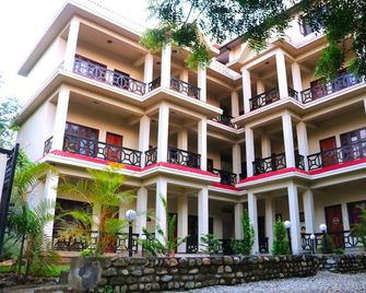 Chitwan Park Village - Sauraha - Κτίριο