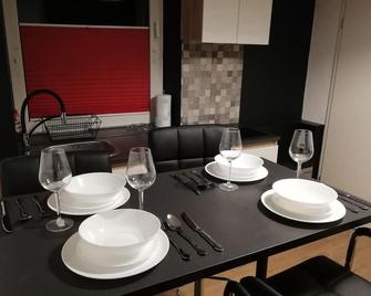 Dream & Relax Apartment's Messe - Nuremberg - Salle à manger