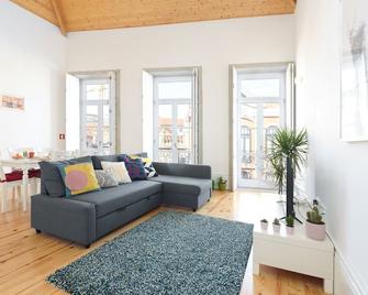 Skylight Apartment - Porto - Living room