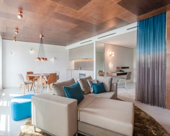 Ema House Hotel Suites - Zürich - Olohuone