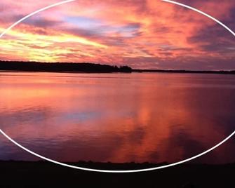 Waterfront, Pool, Dock, Hot Tub.Stunning Views! A Luxury Vip Vacation Rental - Royal Oak - Outdoor view