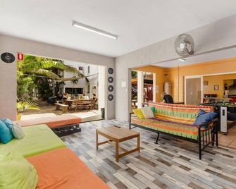 Civic Guest House - Townsville - Wohnzimmer