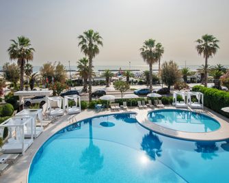 International - San Benedetto del Tronto - Pool