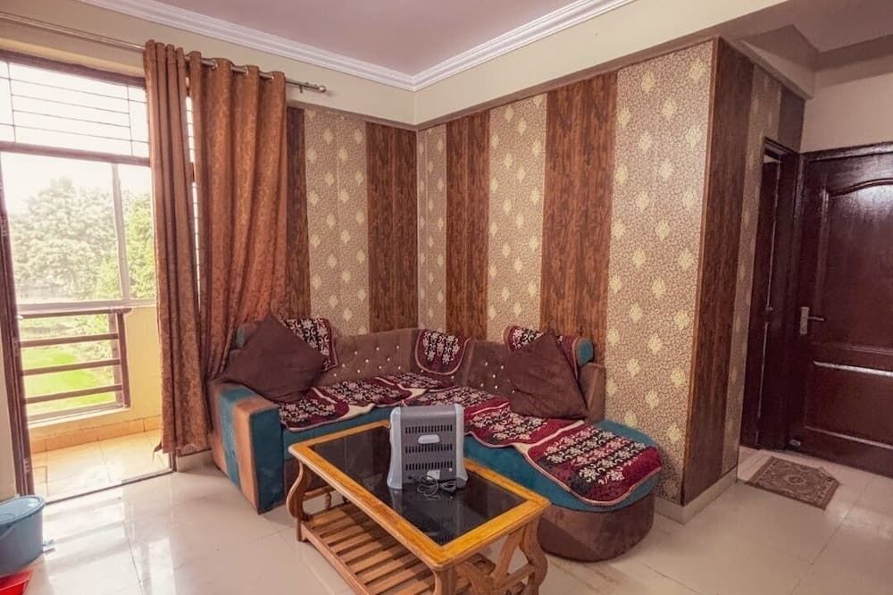 Happy Home - 10 Mins From Sangam River - Prayagraj - Living room