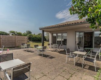 Hôtel Inn Design La Rochelle - La Rochelle - Patio