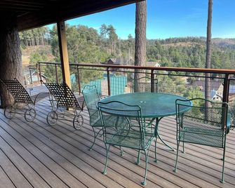 Mountain Dreams … Cozy Cabin... Spectacular Views - Mount Lemmon - Balcony