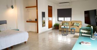 Hotel & Suites Arges - Centro Chetumal - Chetumal - Schlafzimmer