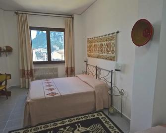 Hotel Su Marmuri - Ulassai - Bedroom