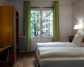 Hotel-Pension Marthahaus - Berna - Habitación