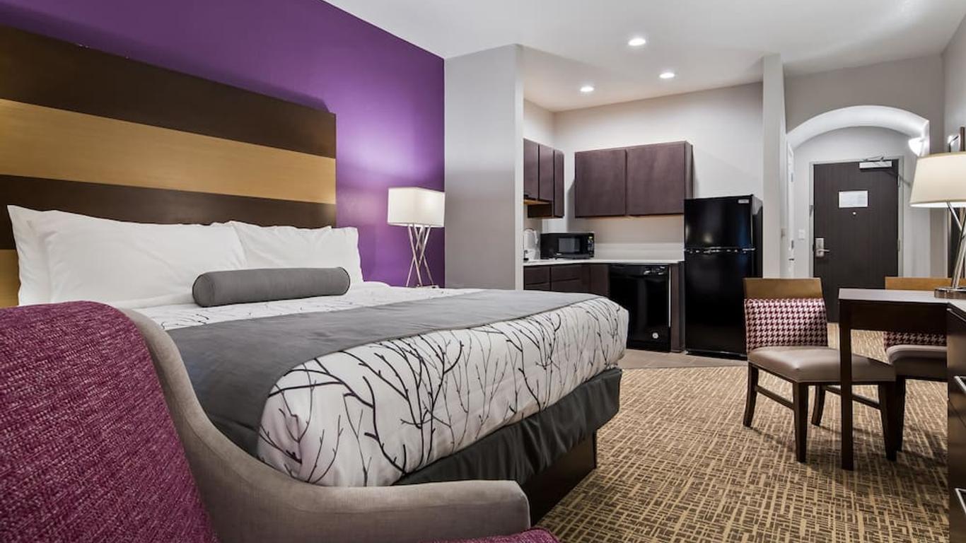 Best Western Plus Buda Austin Inn & Suites