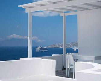 Feel Breeze - Míkonos - Balcón